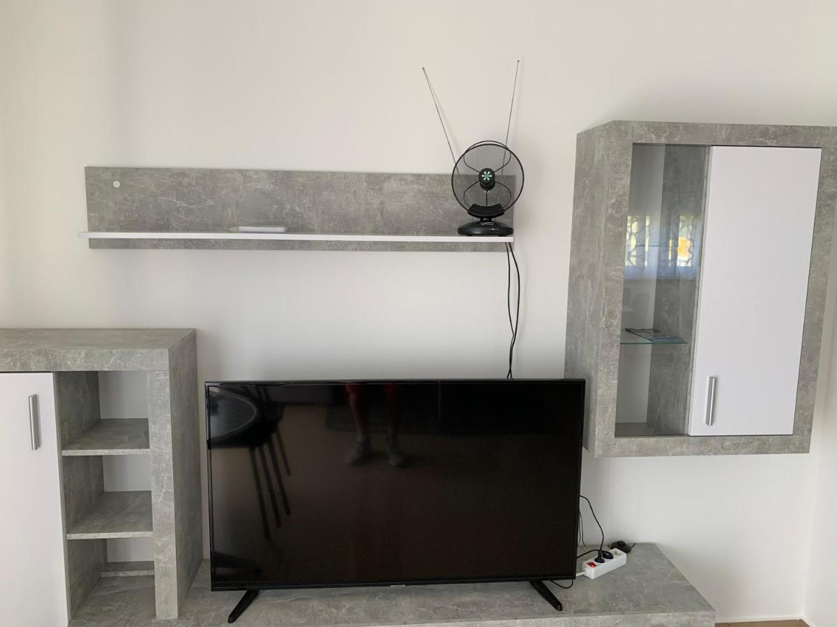 Apartman Ki Apartment พูลา ภายนอก รูปภาพ
