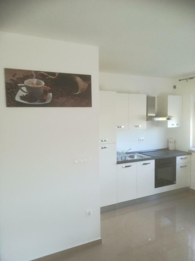 Apartman Ki Apartment พูลา ภายนอก รูปภาพ