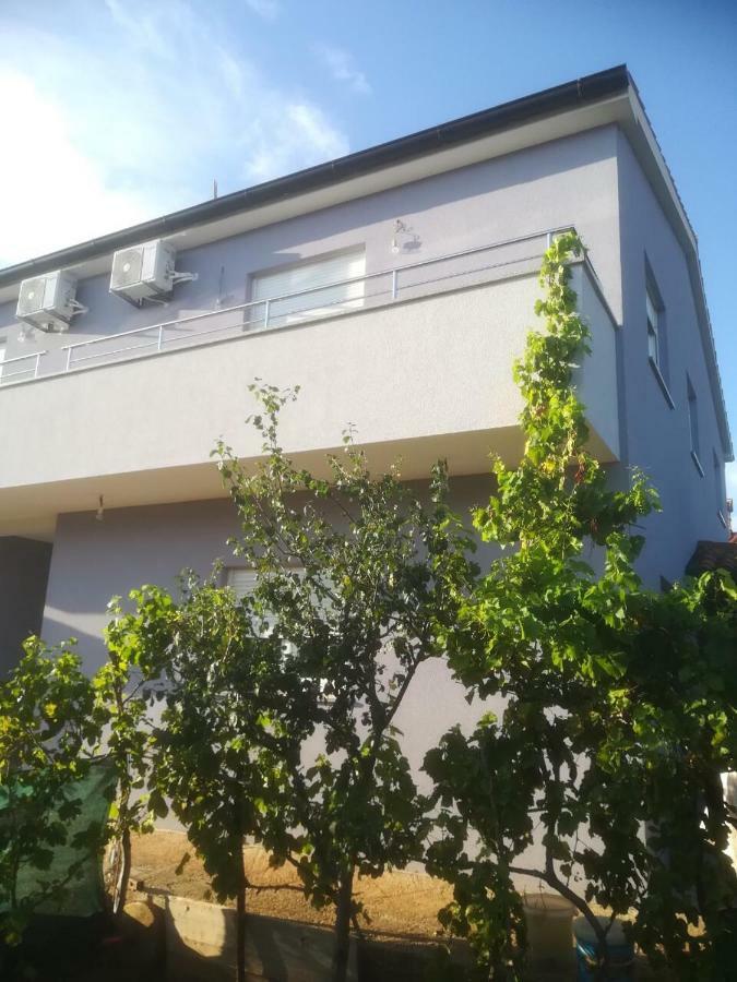 Apartman Ki Apartment พูลา ภายนอก รูปภาพ